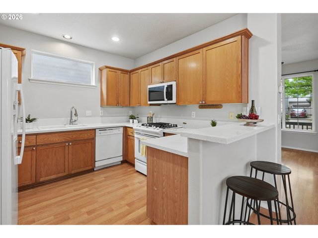1164 Se TAMANGO St, Hillsboro, OR 97123