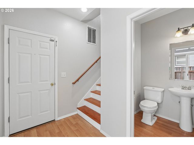 1164 Se TAMANGO St, Hillsboro, OR 97123