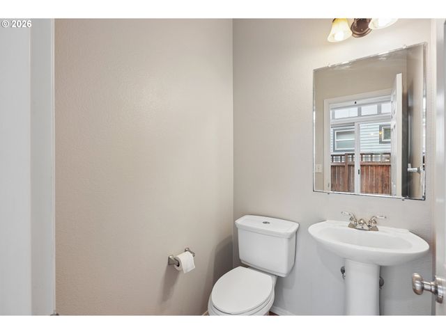 1164 Se TAMANGO St, Hillsboro, OR 97123
