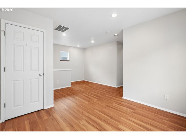 1164 Se TAMANGO St, Hillsboro, OR 97123