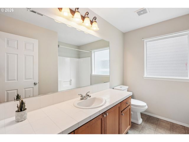 1164 Se TAMANGO St, Hillsboro, OR 97123