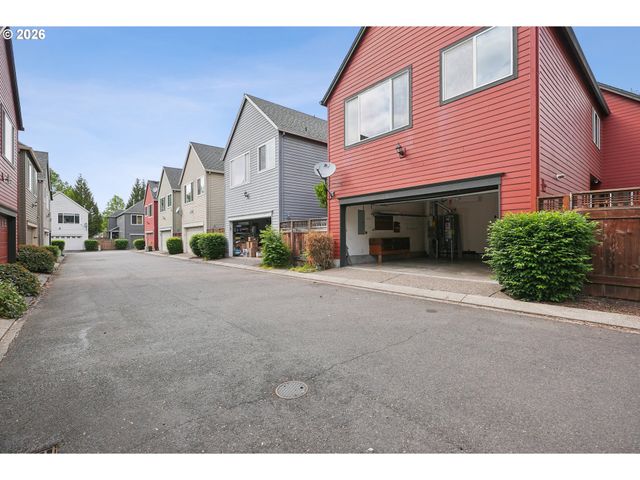 1164 Se TAMANGO St, Hillsboro, OR 97123