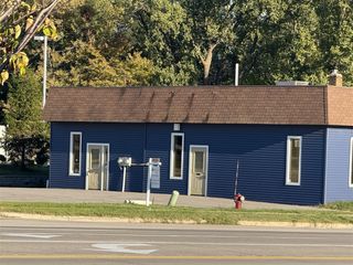 127 N River Avenue, Holland, MI 49424