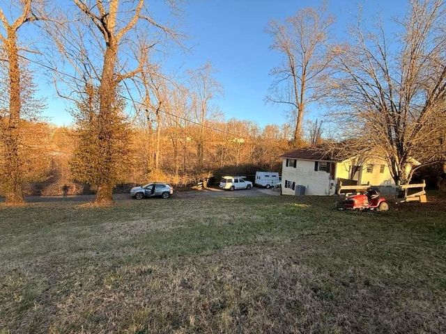 5302 Gray RD, Knoxville, TN 37938