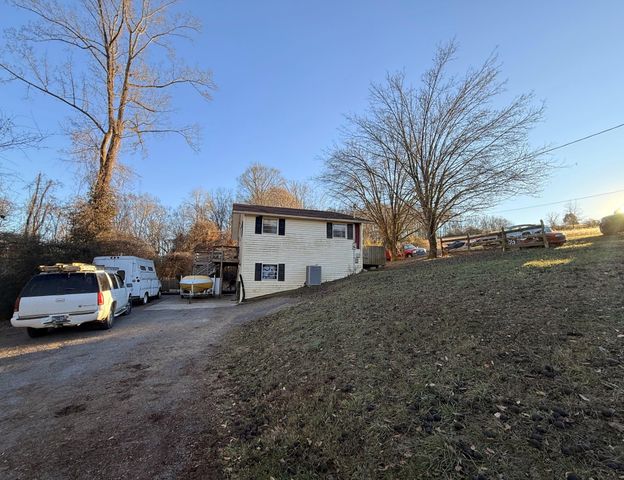 5302 Gray RD, Knoxville, TN 37938