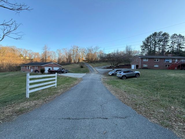 5302 Gray RD, Knoxville, TN 37938