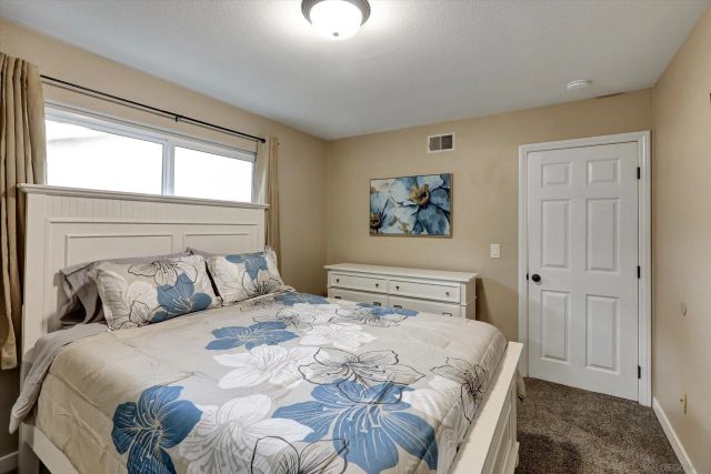 2002 Mendocino Blvd, San Diego, CA 92107