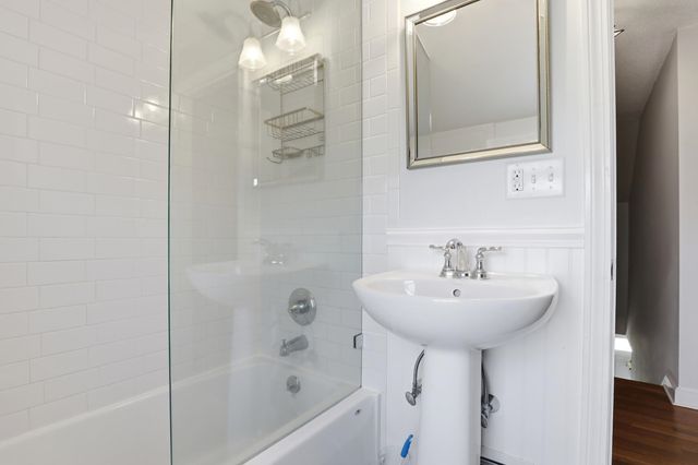 2 Steppingstone Road, Bedford, NH 03110