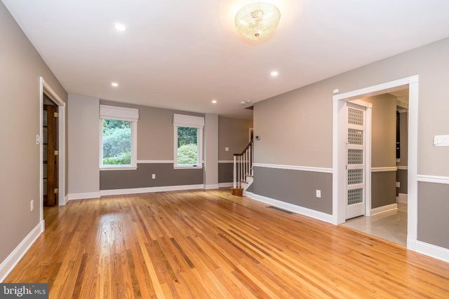 80 MENDENHALL DR, Glen Mills, PA 19342
