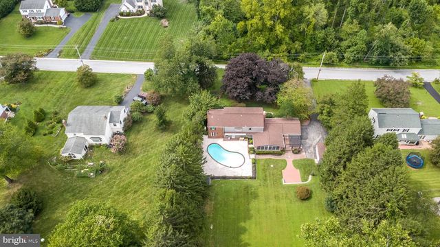 80 MENDENHALL DR, Glen Mills, PA 19342