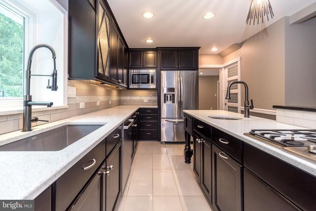 80 MENDENHALL DR, Glen Mills, PA 19342
