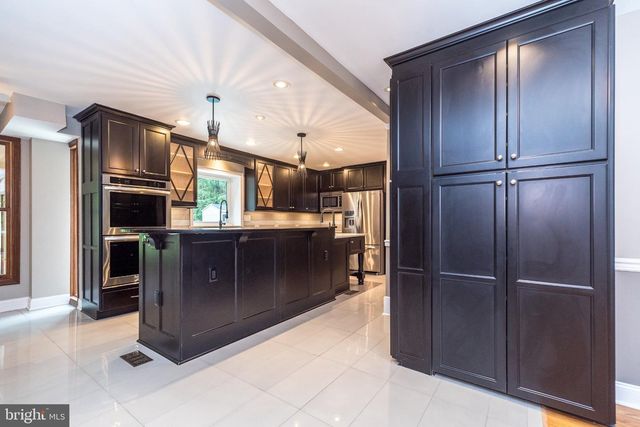 80 MENDENHALL DR, Glen Mills, PA 19342
