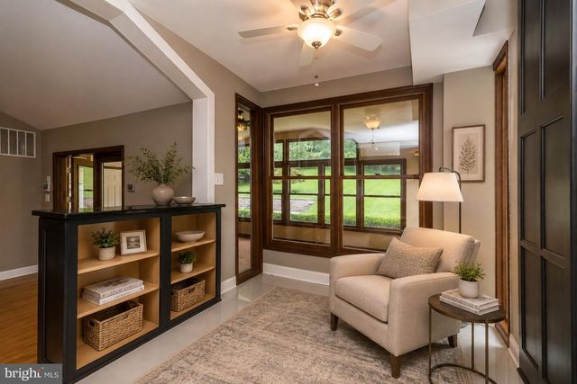 80 MENDENHALL DR, Glen Mills, PA 19342