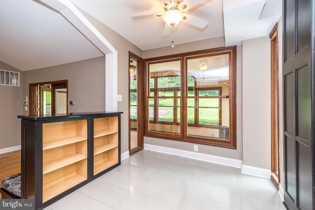 80 MENDENHALL DR, Glen Mills, PA 19342