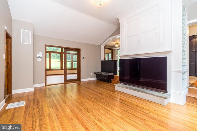 80 MENDENHALL DR, Glen Mills, PA 19342