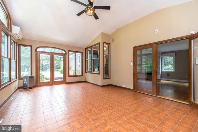 80 MENDENHALL DR, Glen Mills, PA 19342