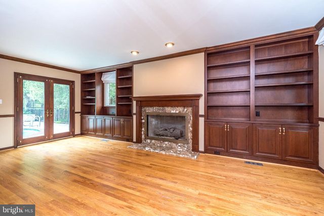 80 MENDENHALL DR, Glen Mills, PA 19342