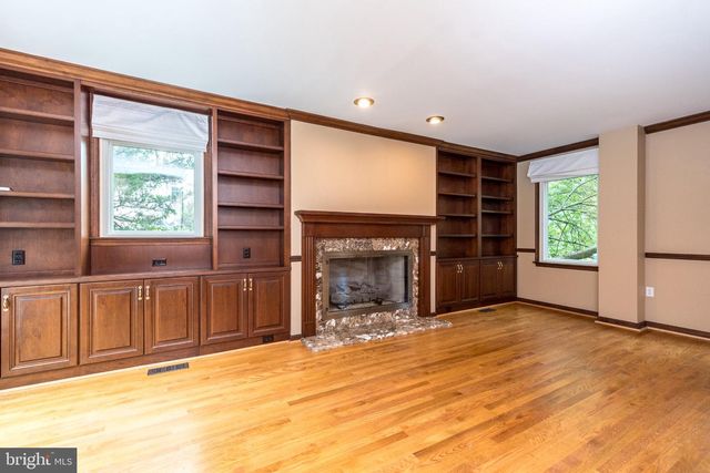 80 MENDENHALL DR, Glen Mills, PA 19342