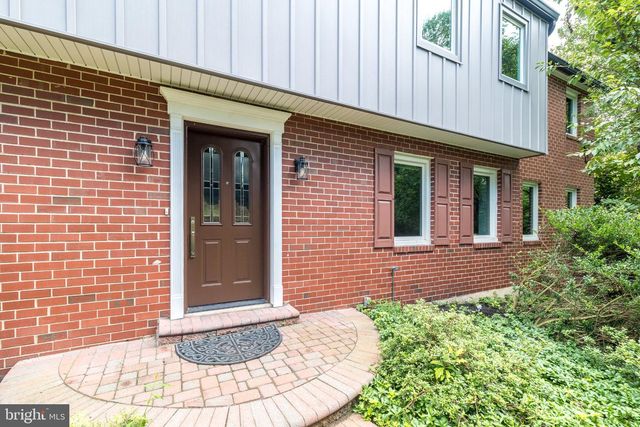 80 MENDENHALL DR, Glen Mills, PA 19342