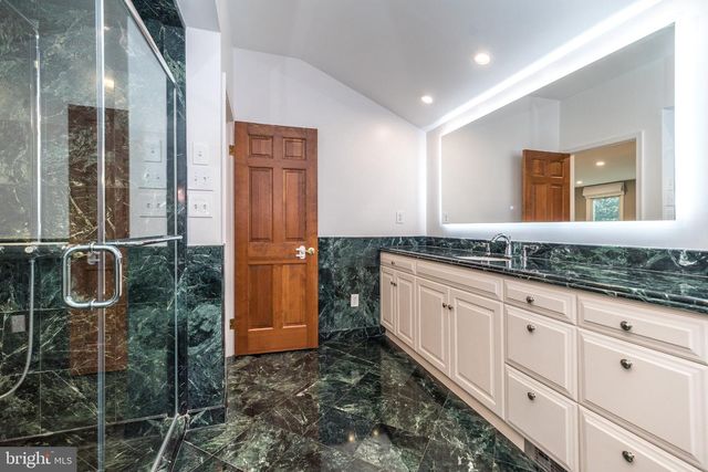 80 MENDENHALL DR, Glen Mills, PA 19342