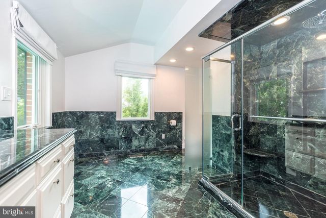 80 MENDENHALL DR, Glen Mills, PA 19342