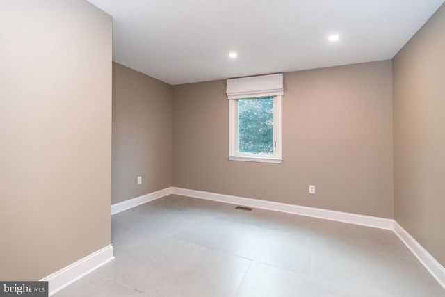 80 MENDENHALL DR, Glen Mills, PA 19342