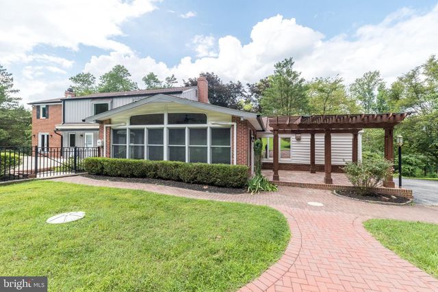 80 MENDENHALL DR, Glen Mills, PA 19342