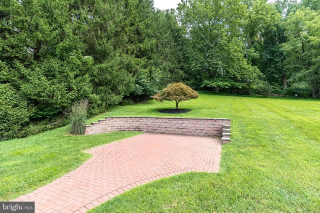 80 MENDENHALL DR, Glen Mills, PA 19342