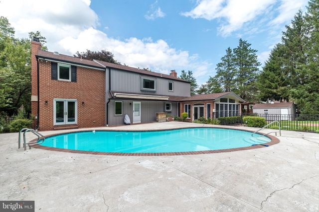 80 MENDENHALL DR, Glen Mills, PA 19342