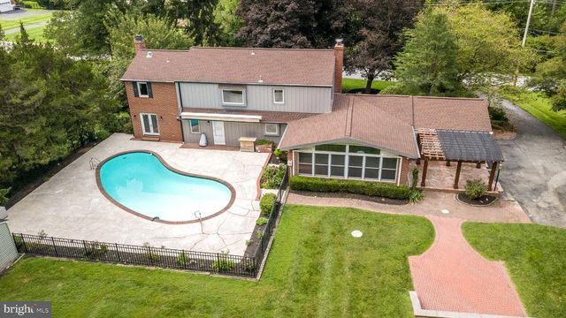 80 MENDENHALL DR, Glen Mills, PA 19342