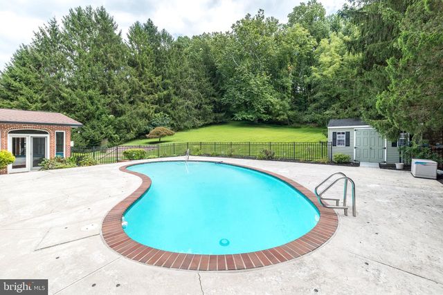 80 MENDENHALL DR, Glen Mills, PA 19342