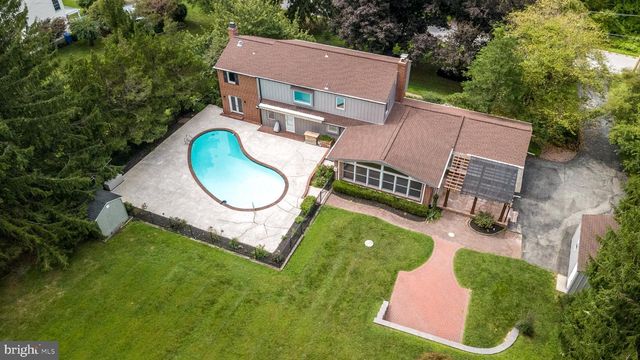 80 MENDENHALL DR, Glen Mills, PA 19342
