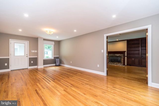 80 MENDENHALL DR, Glen Mills, PA 19342