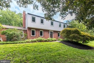80 MENDENHALL DR, Glen Mills, PA 19342