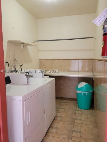 4730 NW 10th Ct 302, Plantation, FL 33313