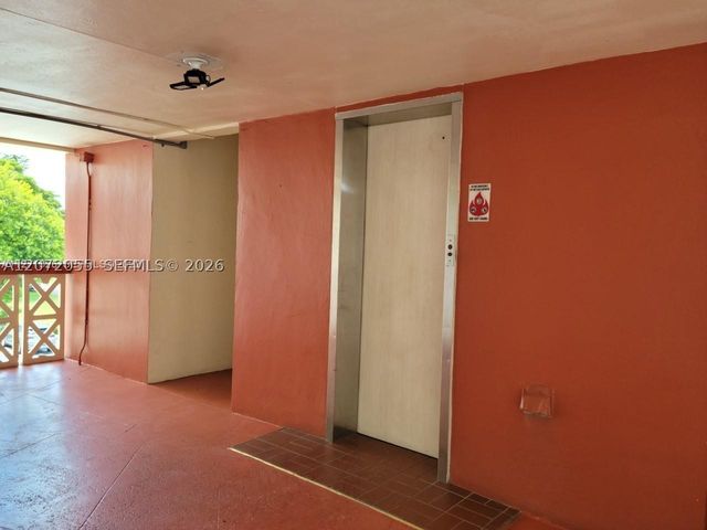 4730 NW 10th Ct 302, Plantation, FL 33313