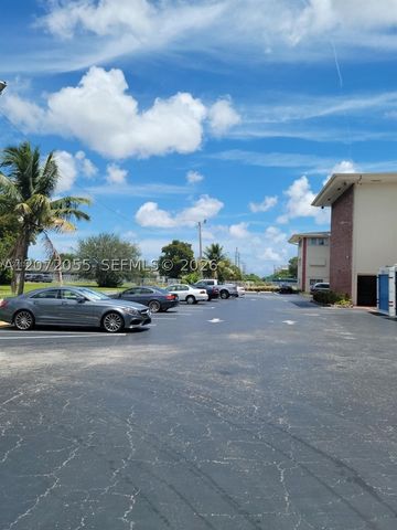4730 NW 10th Ct 302, Plantation, FL 33313