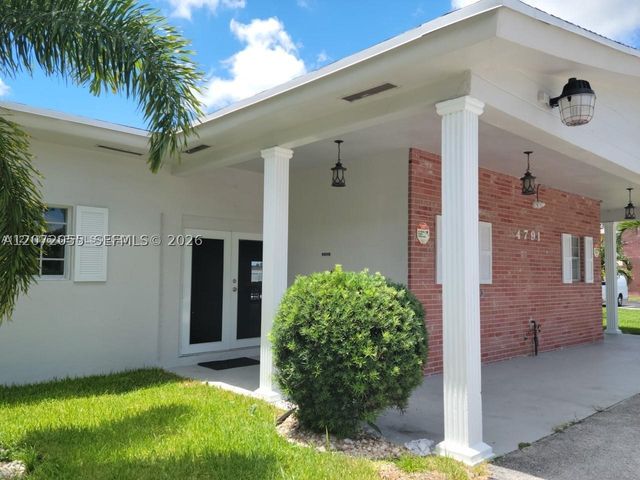 4730 NW 10th Ct 302, Plantation, FL 33313