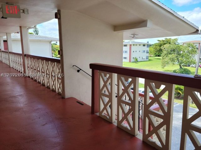 4730 NW 10th Ct 302, Plantation, FL 33313