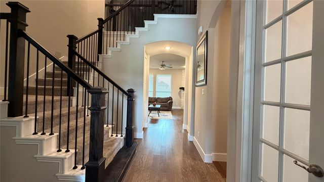 912 Fallbrook Avenue, Denton, TX 76210