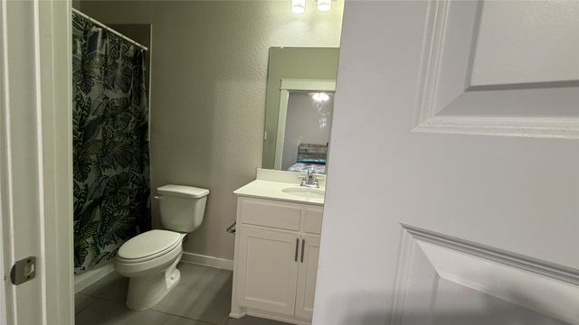 912 Fallbrook Avenue, Denton, TX 76210