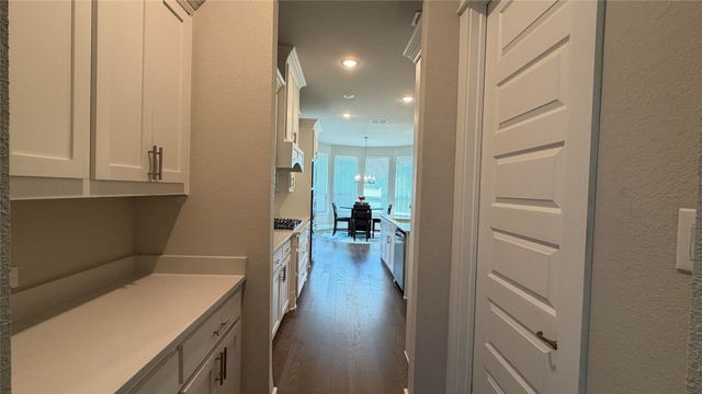 912 Fallbrook Avenue, Denton, TX 76210