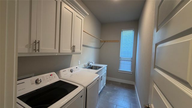 912 Fallbrook Avenue, Denton, TX 76210
