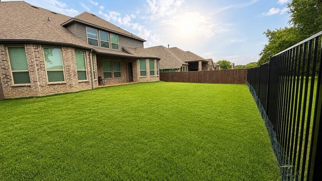 912 Fallbrook Avenue, Denton, TX 76210