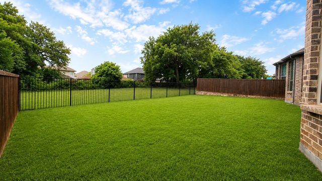 912 Fallbrook Avenue, Denton, TX 76210