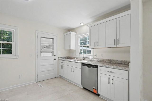 798 Old Oyster Point RD, Newport News, VA 23602