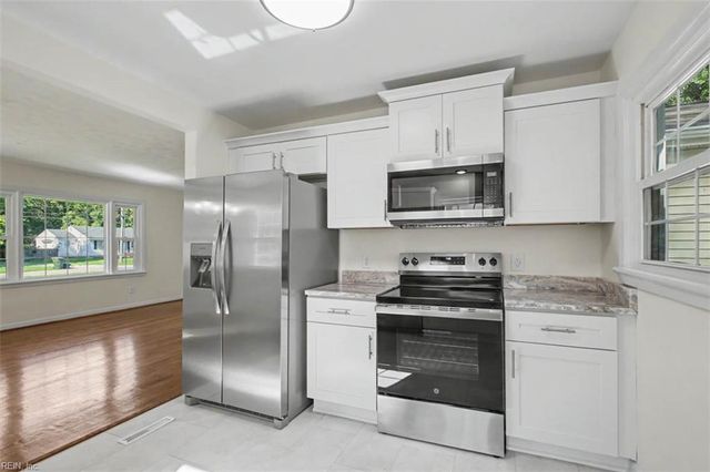 798 Old Oyster Point RD, Newport News, VA 23602