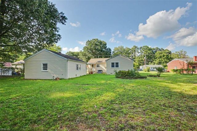 798 Old Oyster Point RD, Newport News, VA 23602
