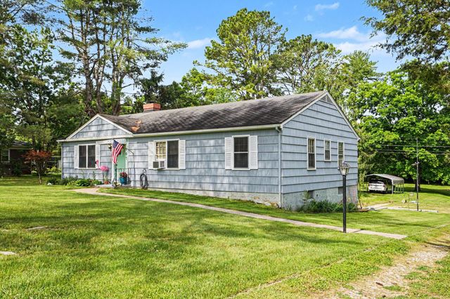 907 Camellia Dr, Columbia, TN 38401