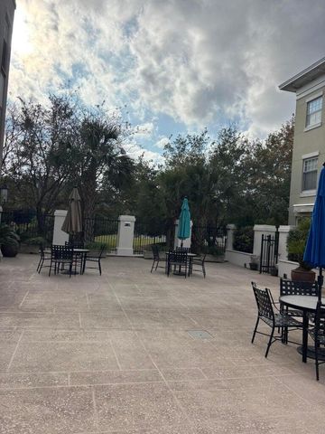 498 Albemarle Road 409, Charleston, SC 29407